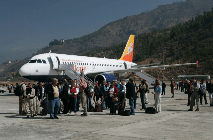 Tourist Arrivals and Revenue Surge in Late 2024 Tourist Arrivals and Revenue Surge in Late 2024