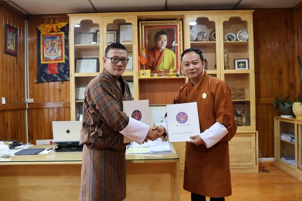 RICBL, RENEW Microfinance Sign Credit Life Insurance Agreement to Protect Borrowers RICBL, RENEW Microfinance Sign Credit Life Insurance Agreement to Protect Borrowers